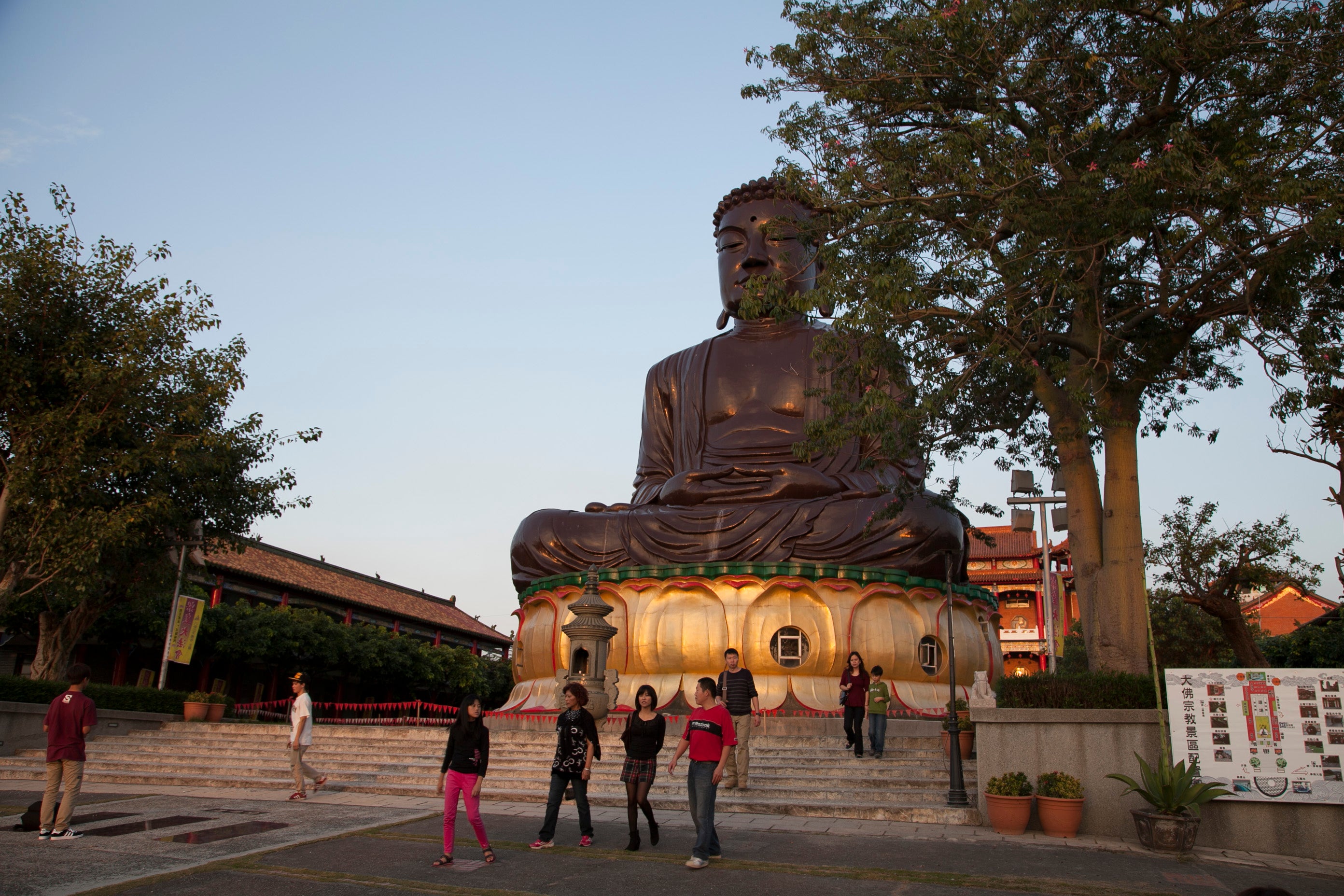 Chungwa County Budda